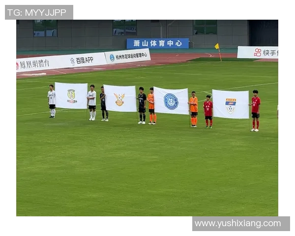 杭州足球队区域防守革新探索与实践的深度分析与展望 杭州足球队区域防守革新探索与实践的深度分析与展望